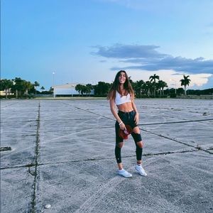 Meet your Posher, Mia